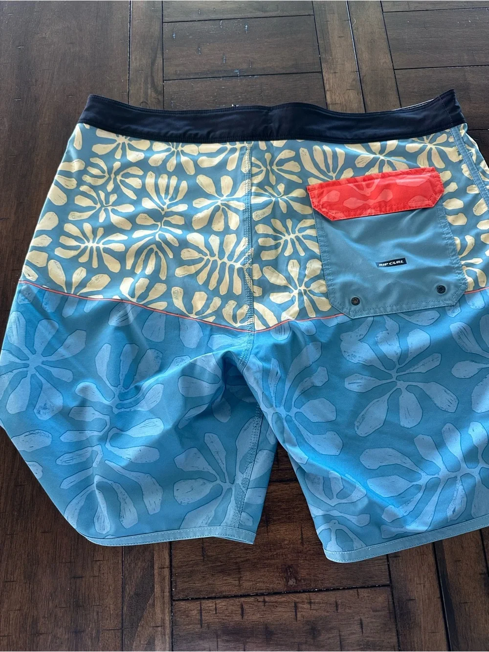 Rip Curl Blue & Cream Floral Board Shorts Size 36